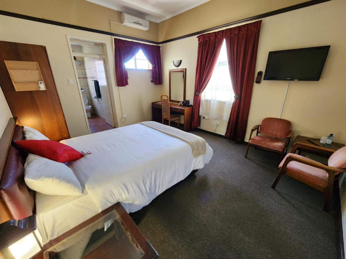 Royal Hotel Ladysmith Esterno foto