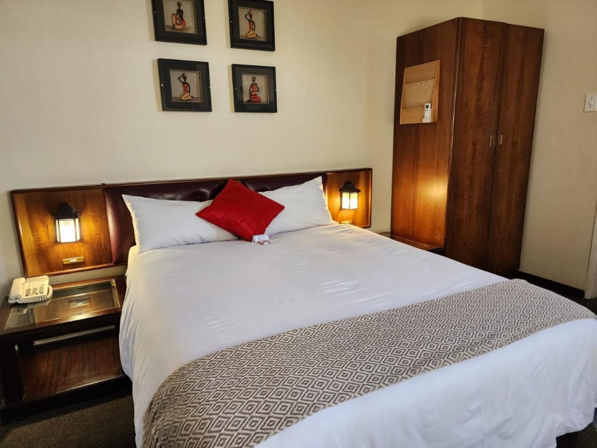 Royal Hotel Ladysmith Esterno foto